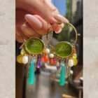 Venetian glass green earrings with multiple stones, Σκουλαρίκια πράσινο γυαλί Βενετίας με πολύχρωμες πέτρες Τόνια Μακρή χειροποίητα κοσμήματα